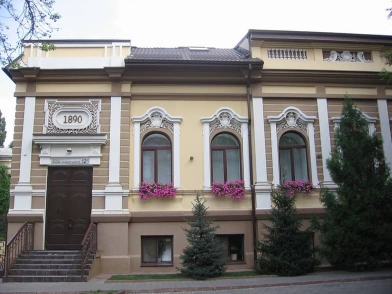 Катеринославський цегляний стиль