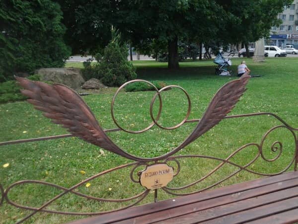 Екскурсія містом Дніпро, віртуальна подорож Україною, віртуальна подорож містами України, парк імені Глоби, театри Дніпра, Дніпровський національний академічний український музично-драматичний театр ім. Т. Шевченка, Історичний музей імені Яворницького, Спасо-Преображенський кафедральний собор Українська Православна Церква, скелясті береги Дніпра