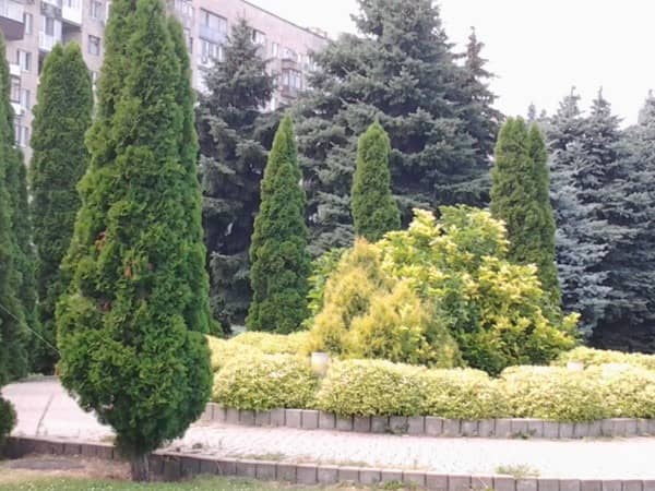 Екскурсія містом Дніпро, віртуальна подорож Україною, віртуальна подорож містами України, парк імені Глоби, театри Дніпра, Дніпровський національний академічний український музично-драматичний театр ім. Т. Шевченка, Історичний музей імені Яворницького, Спасо-Преображенський кафедральний собор Українська Православна Церква, скелясті береги Дніпра